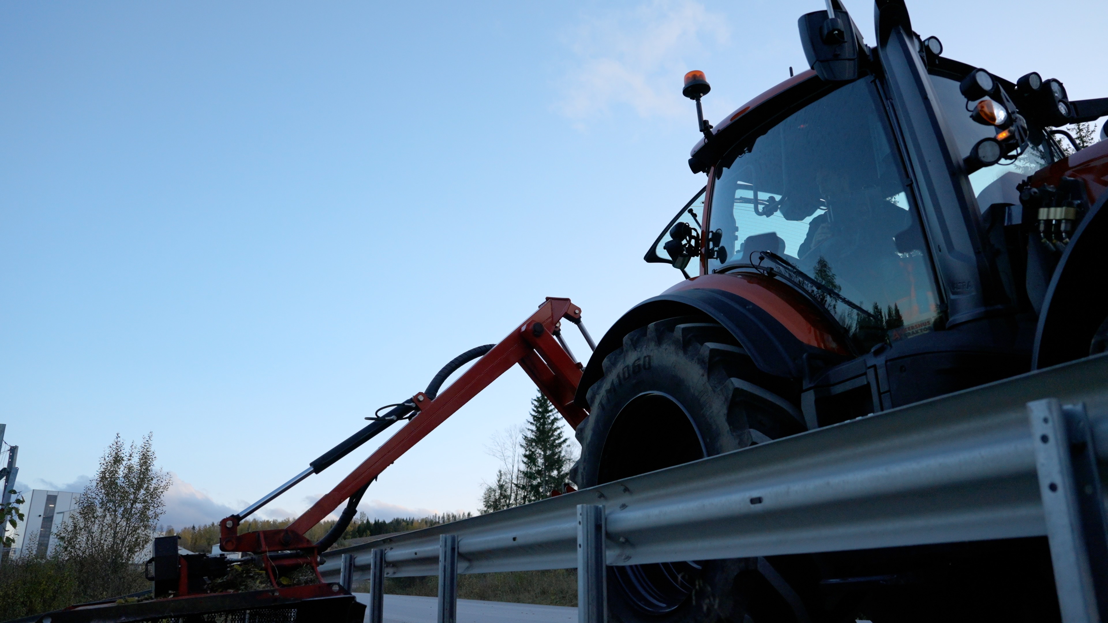 krattknuserarm_video_ 1.jpg